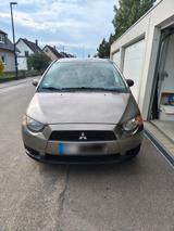 Mitsubishi Colt 1.3 Intense 2011 - Mitsubishi Colt Intense mit Benzin-Antrieb