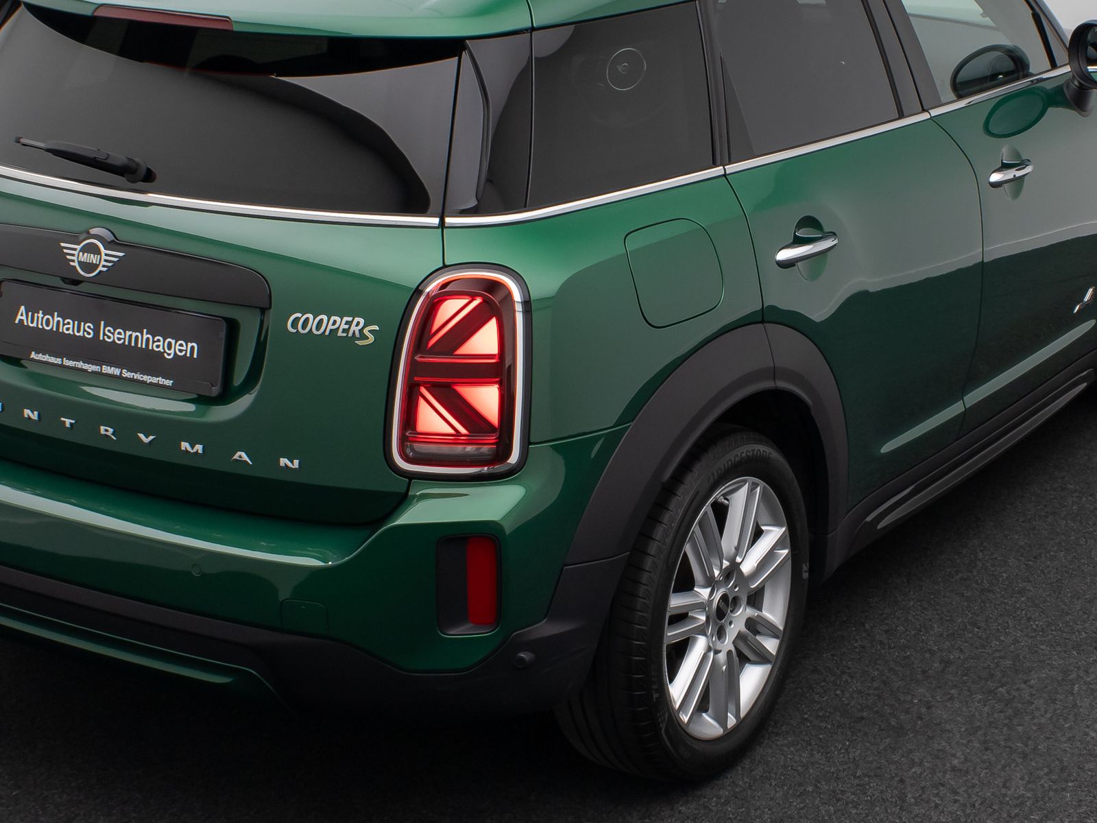 Fahrzeugabbildung MINI Countryman SE (Cooper) ALL4 HUD Kamera H/K Voll