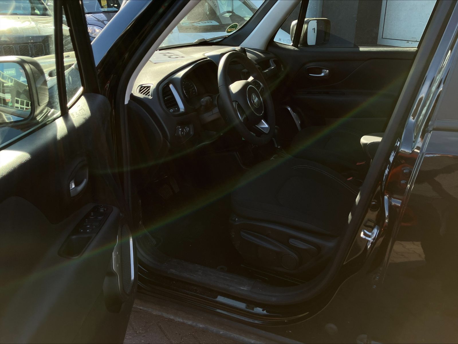 Jeep Renegade - Bild 12