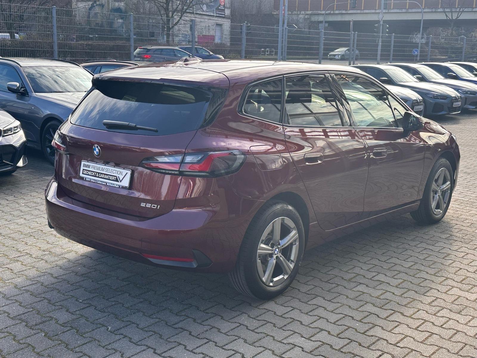 BMW 220i Active Tourer //Stop&Go HeadUp AHK