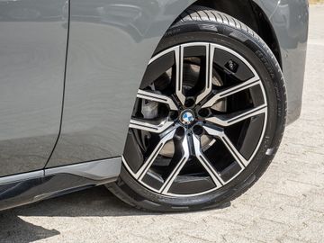 BMW 740 - 5