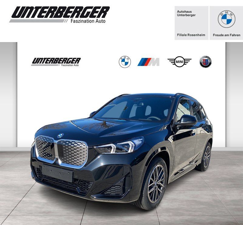 BMW iX1 xDrive30 BEV M-Sport LED Pano-Glasd. AHK Dri