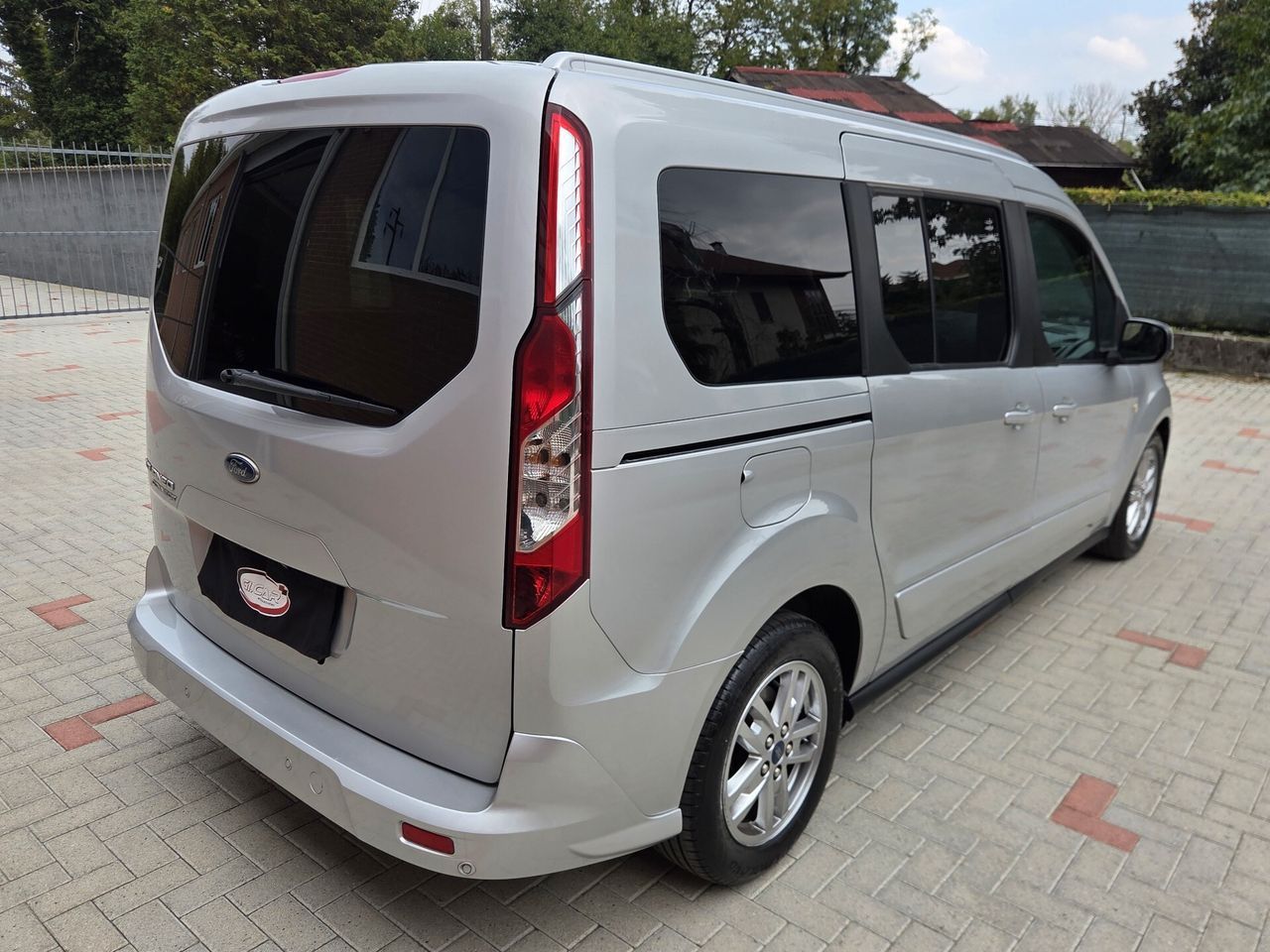 Ford Tourneo Connect Gran 1.5 EcoBlue 120 CV aut imagem 3