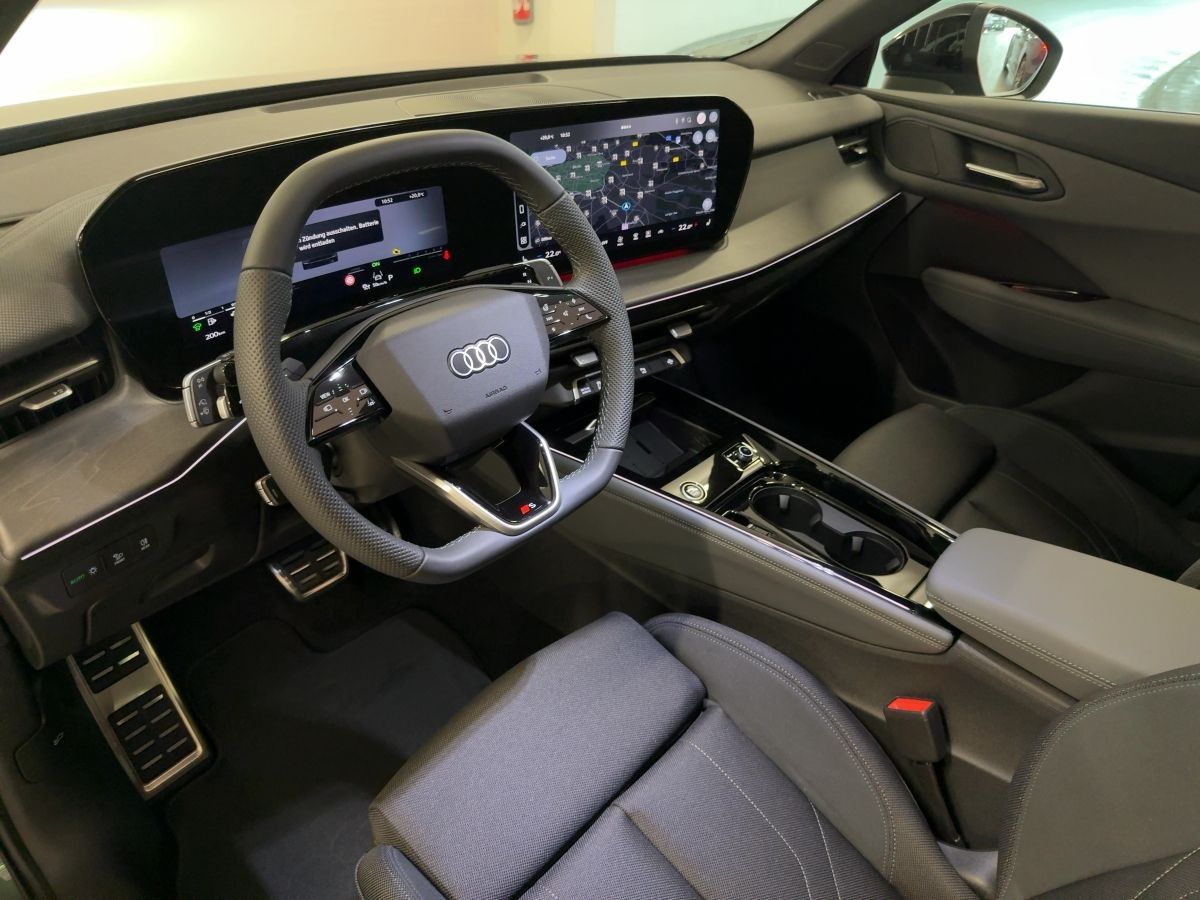 Audi Q3 SUV e-hybrid S tronic foto 18