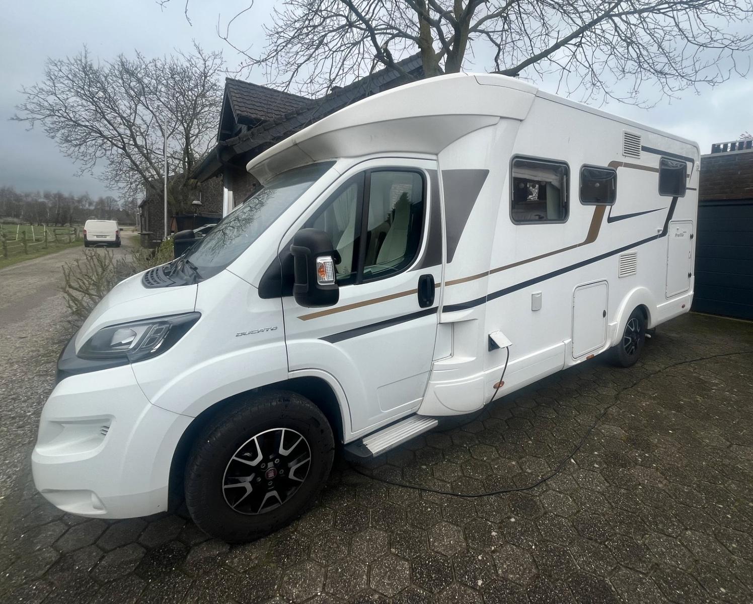 Eura Mobil Profila 695 EB - Vollausstattung  -