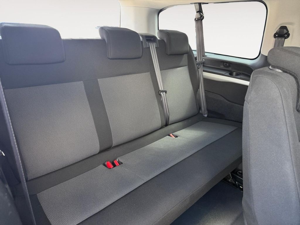 Fahrzeugabbildung Toyota Proace 2,0-l-D-4D L2 (9-Si.) Verso Shuttle
