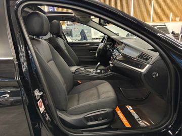 MYAUTOCENTER – Gebraucht- und Jahreswagen mit Werkstattservice in Pfaffenhofen BMW Limousine 520 d *BiXenon*Navi*Schiebedach*