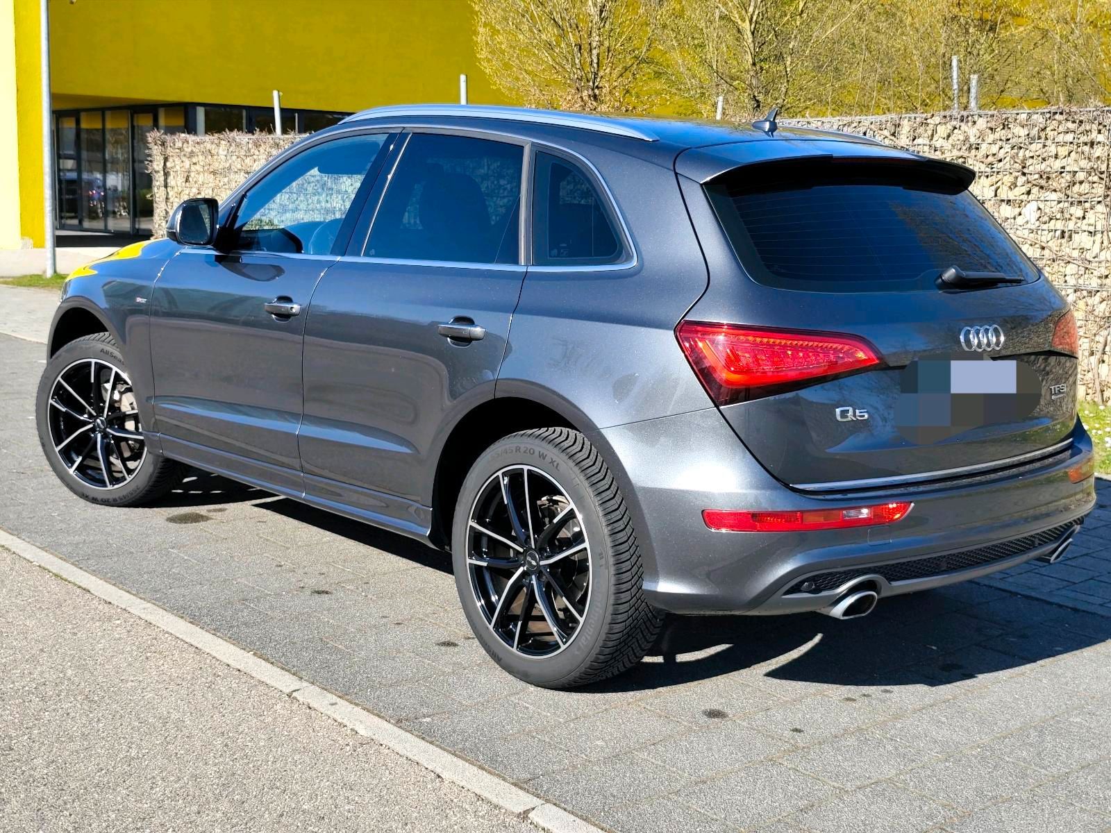 AUDI Audi Q5 2.0TFSI Quattro B&amp;O, Sline, Dachtr...