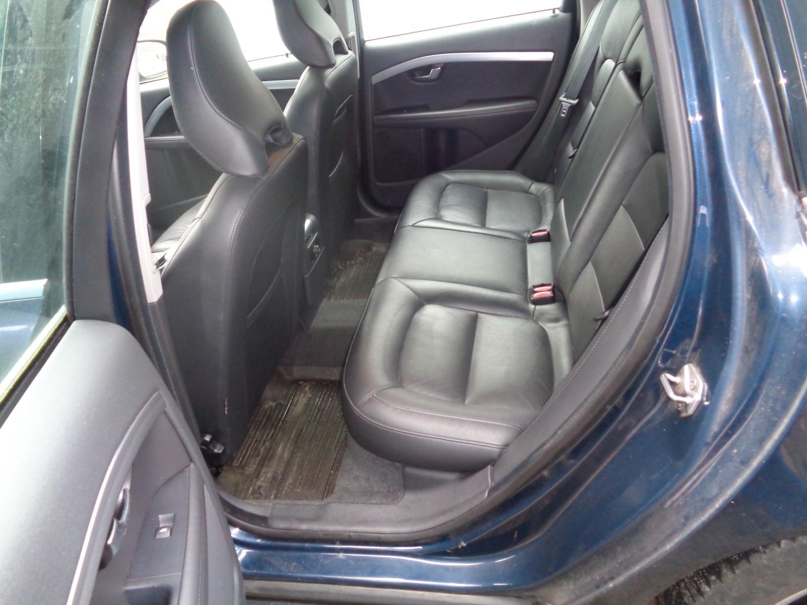 Volvo V70 2015 — photo 7