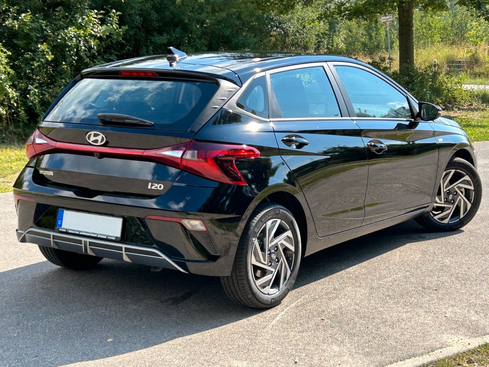Fahrzeugabbildung Hyundai i20 1.0 T-GDI 48V Trend *Navi*CarPlay*RFKamera*