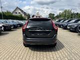 Volvo XC60 Summum AWD*Panorama*R.Kamera*V.Leder*AHK - Volvo XC60: Allradantrieb