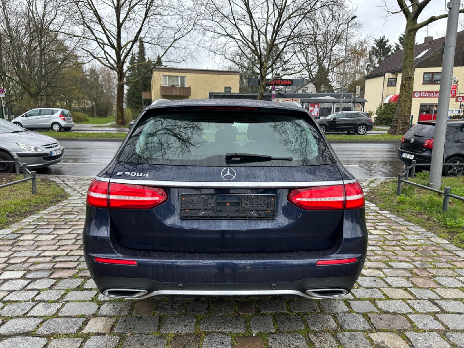 Fahrzeugabbildung Mercedes-Benz E 300d T AMG*360Kamera*Panorama*Exclusive