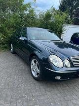 Mercedes-Benz merchdes Benz E 240  W211 Limo - gebrauchte Mercedes-Benz E 240 aus dem Jahr 2005
