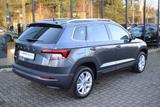 Skoda Karoq Clever 1.5 TSI DSG *LED*Navi*ACC*AHK*RüKam - gebrauchte Skoda Karoq aus dem Jahr 2021