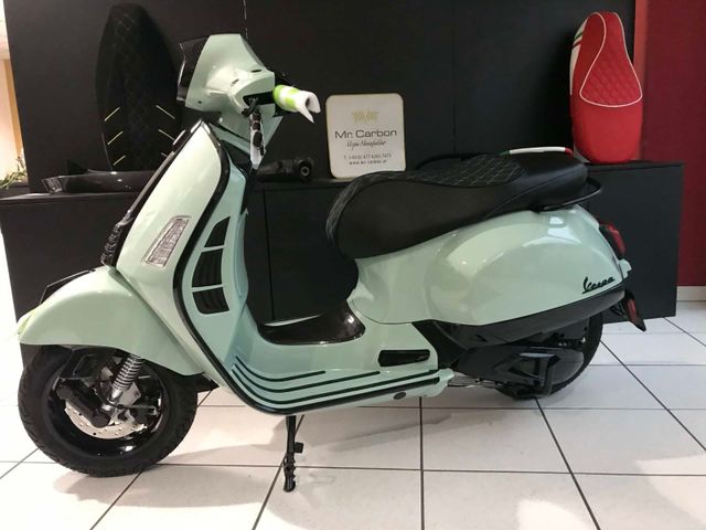 Vespa GTS 310 Mr. Carbon