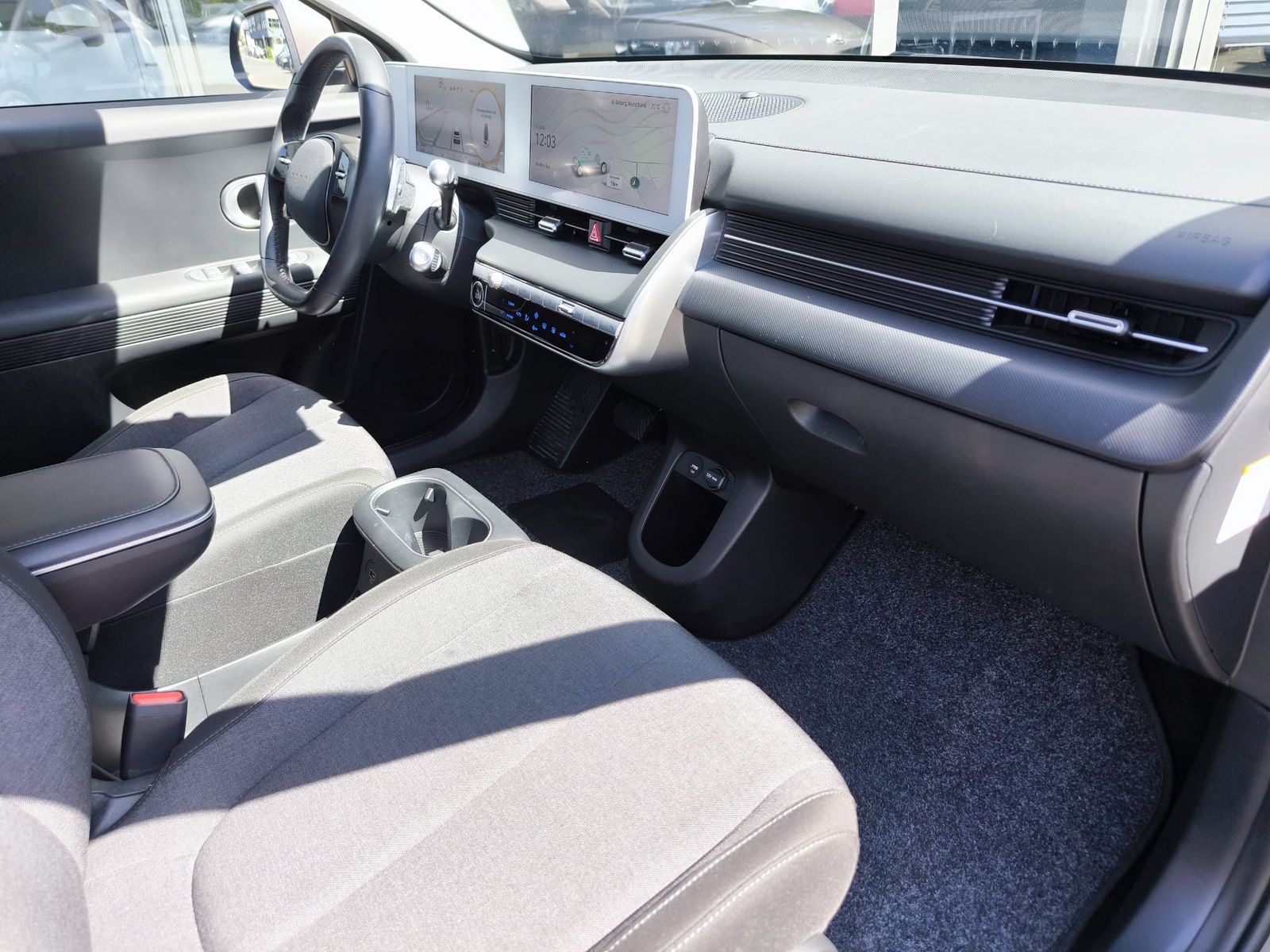 Fahrzeugabbildung Hyundai Ioniq 5 Elektro NAVI+LED+SHZ+KAMERA+ACC+AHK+19"