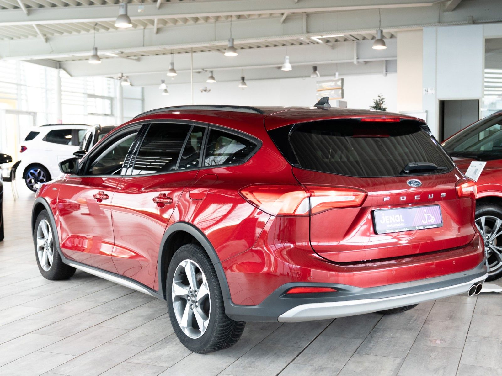 Fahrzeugabbildung Ford Focus Turnier Active WINTER-P/AHK/NAVI/KEYFREE