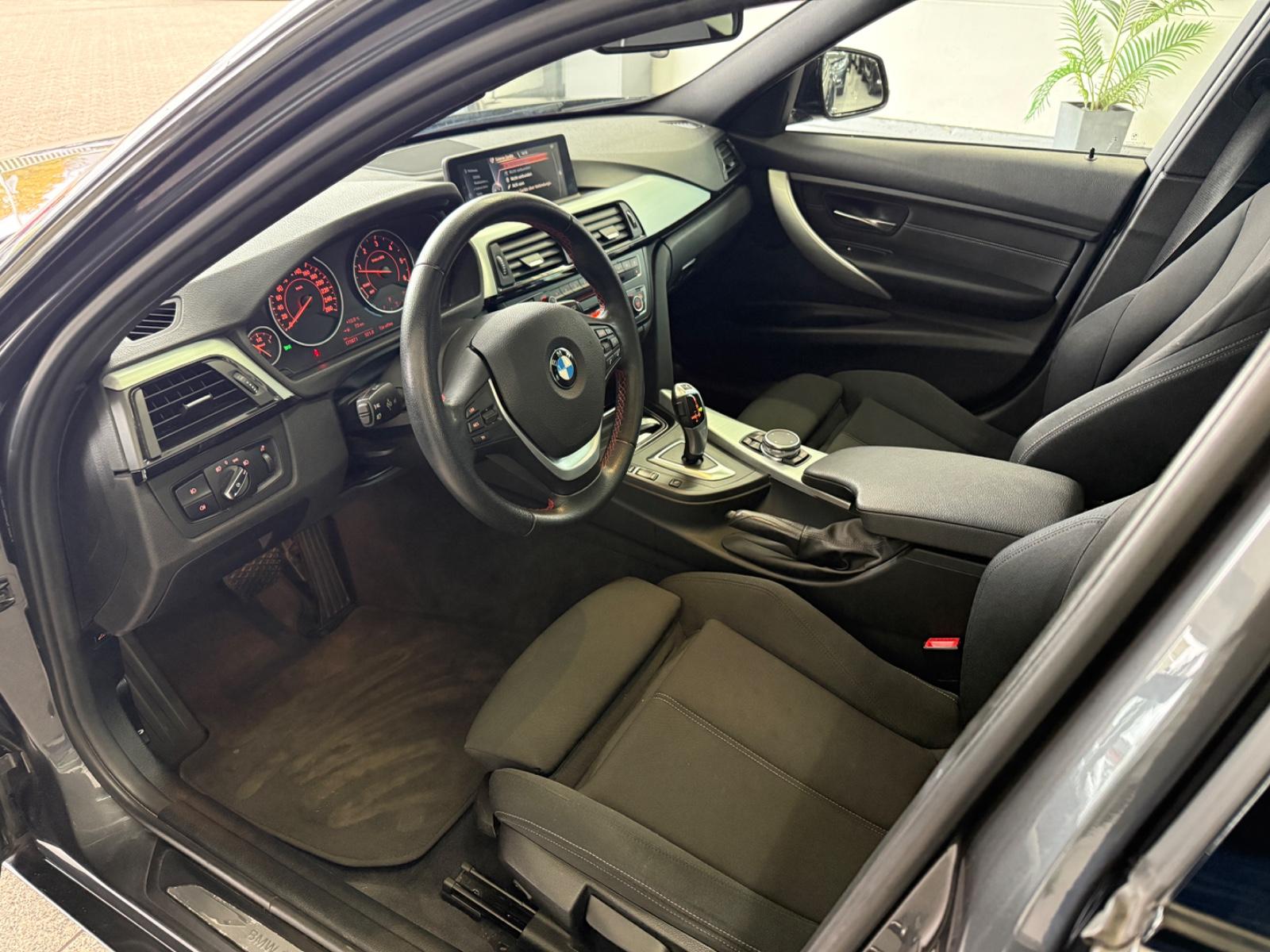 BMW 320 d*SPORT*AUTO*PANO*NAVI*CAM*HUD*BI-XN*LED*TMP