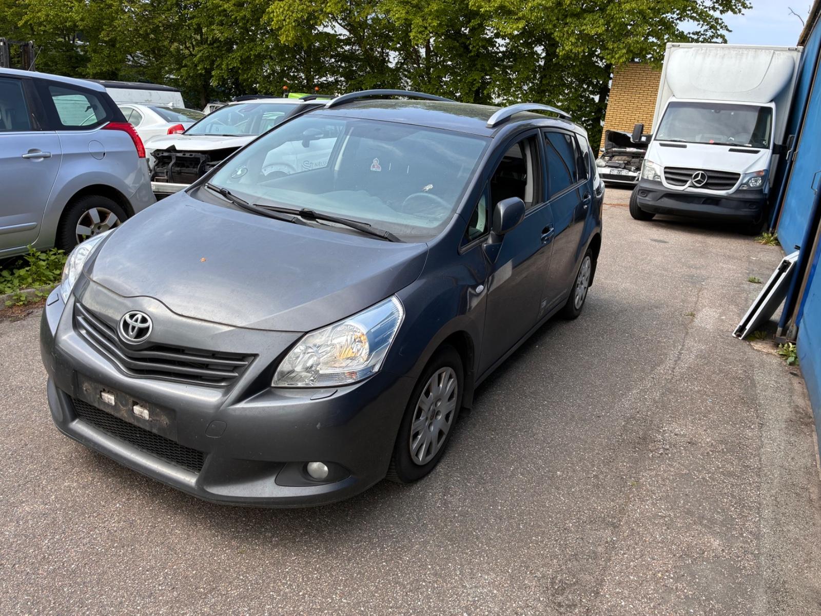 Toyota Verso Basis