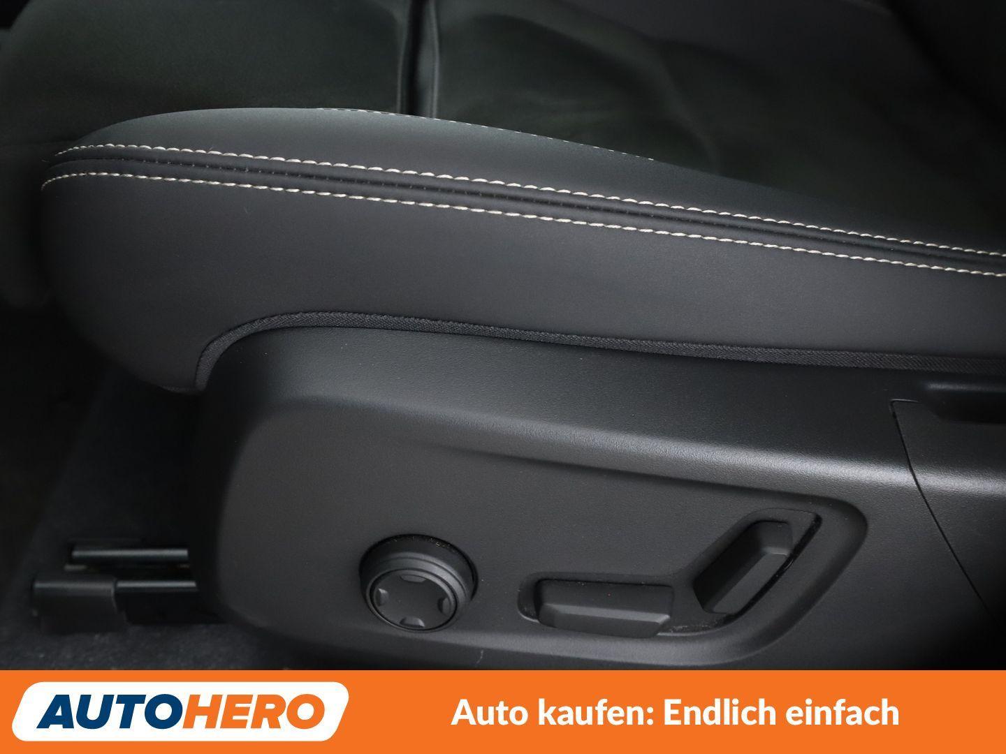 Volvo XC40 2.0 B4 Ultimate Dark 2WD Aut.*LED*ACC*CAM*