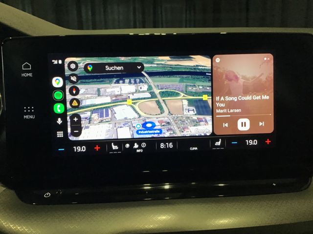 Fahrzeugabbildung Skoda Octavia Ambition 1.5 TSI Combi DSG/Navi/Tempo
