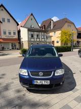 Volkswagen Touran 2.0 FSI Highline AHK - Volkswagen Touran: Fsi