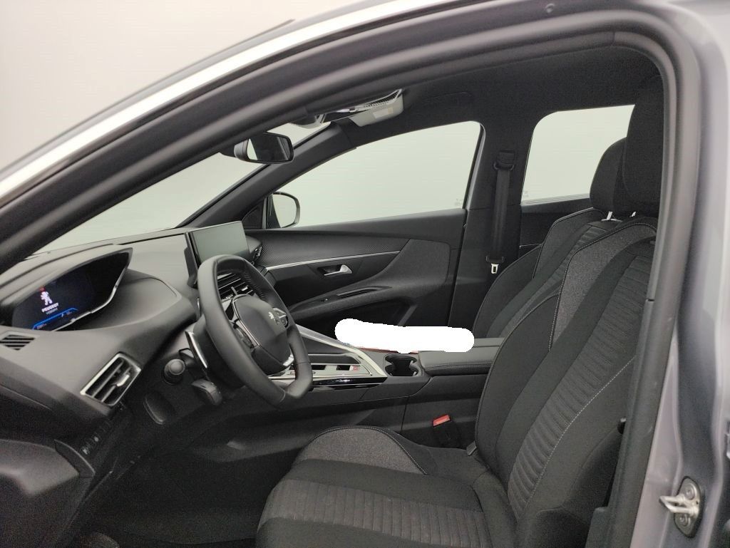 Fahrzeugabbildung Peugeot 5008 Active Pack 1.2T LED/NAVI/PDC/R'CAM/DAB+
