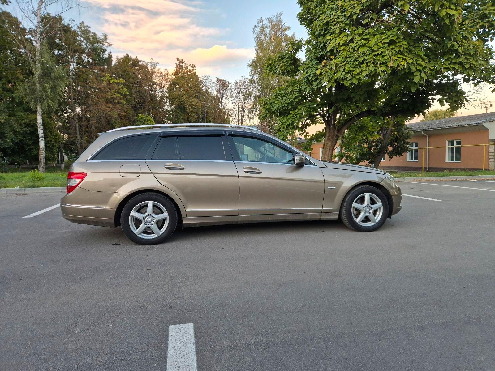 Mercedes-Benz C220 2008 — photo 14