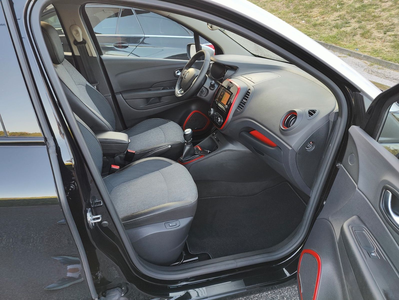Fahrzeugabbildung Renault Captur Crossborder