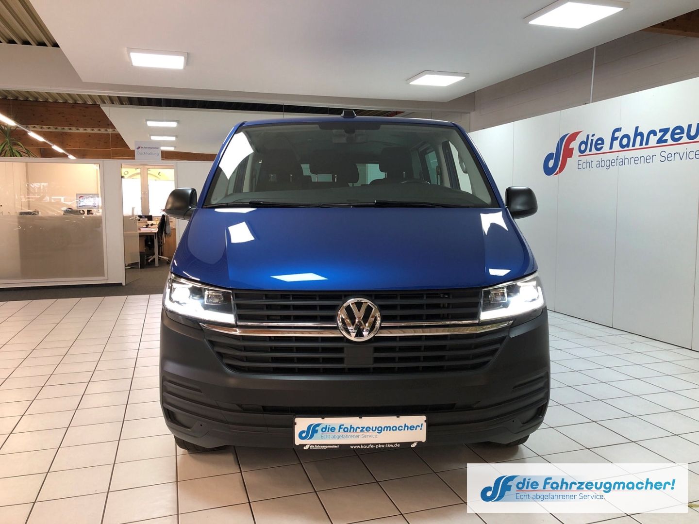 Fahrzeugabbildung Volkswagen Transporter T6.1 Kombi Mixto DoKa lang LED E6d 1