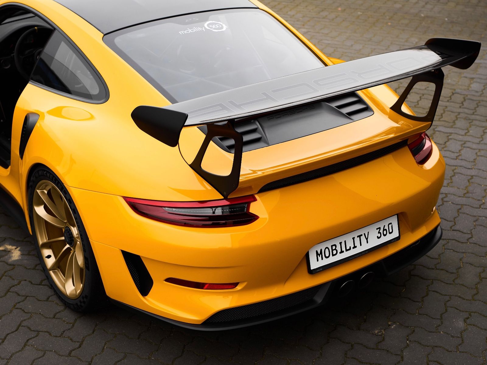 Fahrzeugabbildung Porsche GT3RS 991.2 *WeissachPaket* - Miete*Mietkauf