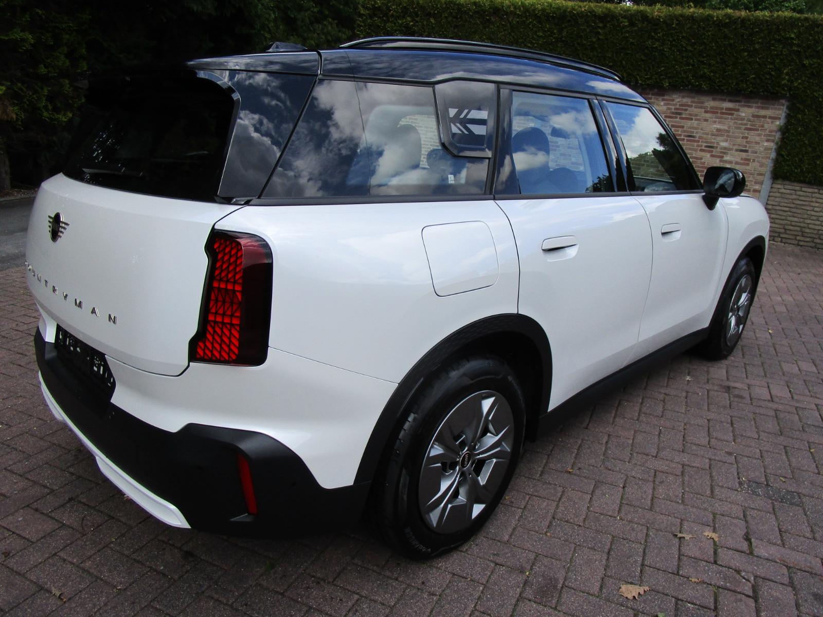 MINI Countryman E CLASSIC TRIM  06-2025