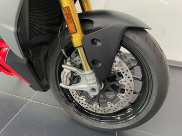 Ducati Streetfighter V2S