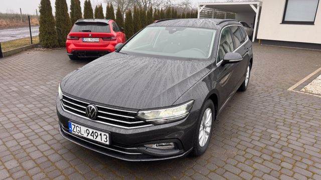 Volkswagen Passat Variant Business DSG 10,244KM