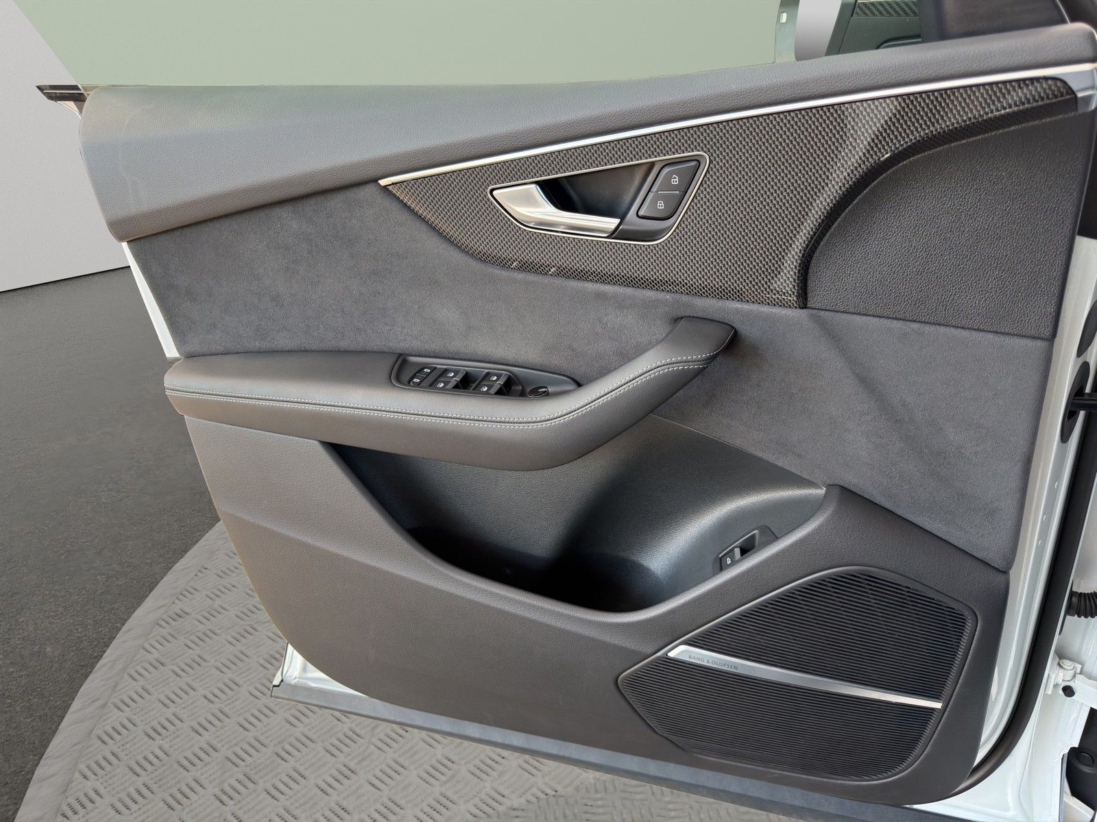 Audi Q8 50 TDI quattro competition plus B&O Standh. foto 12