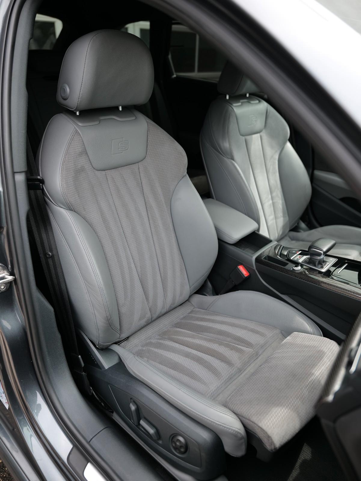 Car Image 22