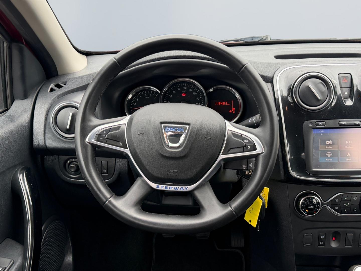 Dacia Sandero Stepway TCe 90 Celebration *AHK*Navi*CAM
