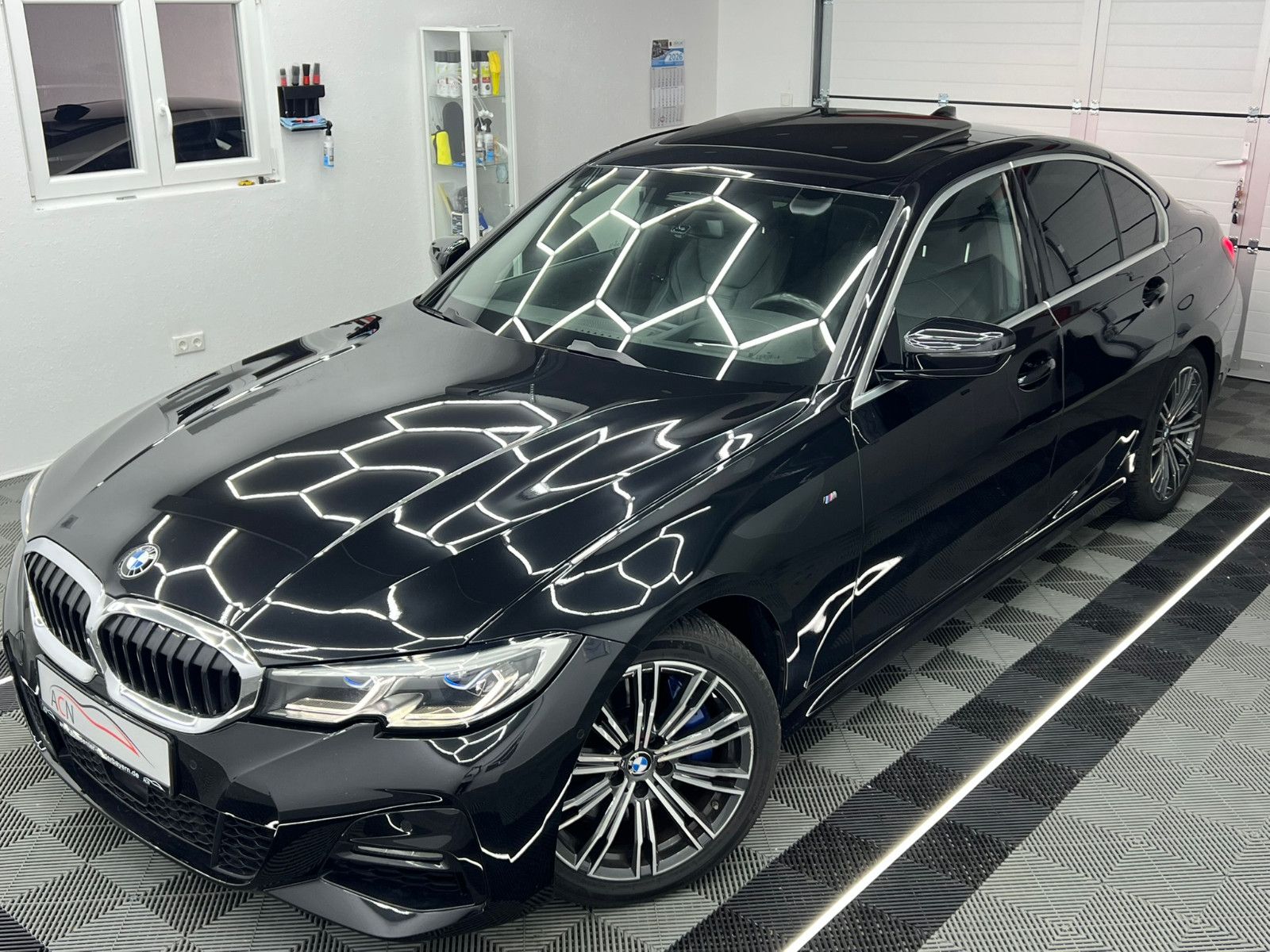 Fahrzeugabbildung BMW 330 i M Sport/LASER/eGSD/HuD/VRTL COCKPIT/DE FZG