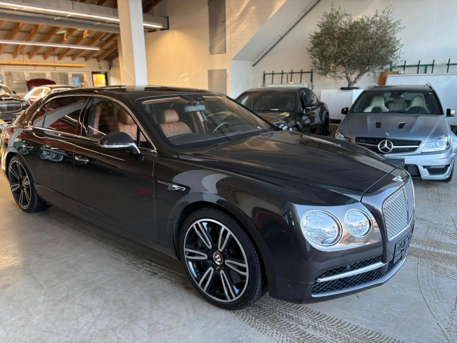 BENTLEY Flying Spur