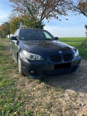 BMW E60 525i mit M Paket  Top Ausstattung...