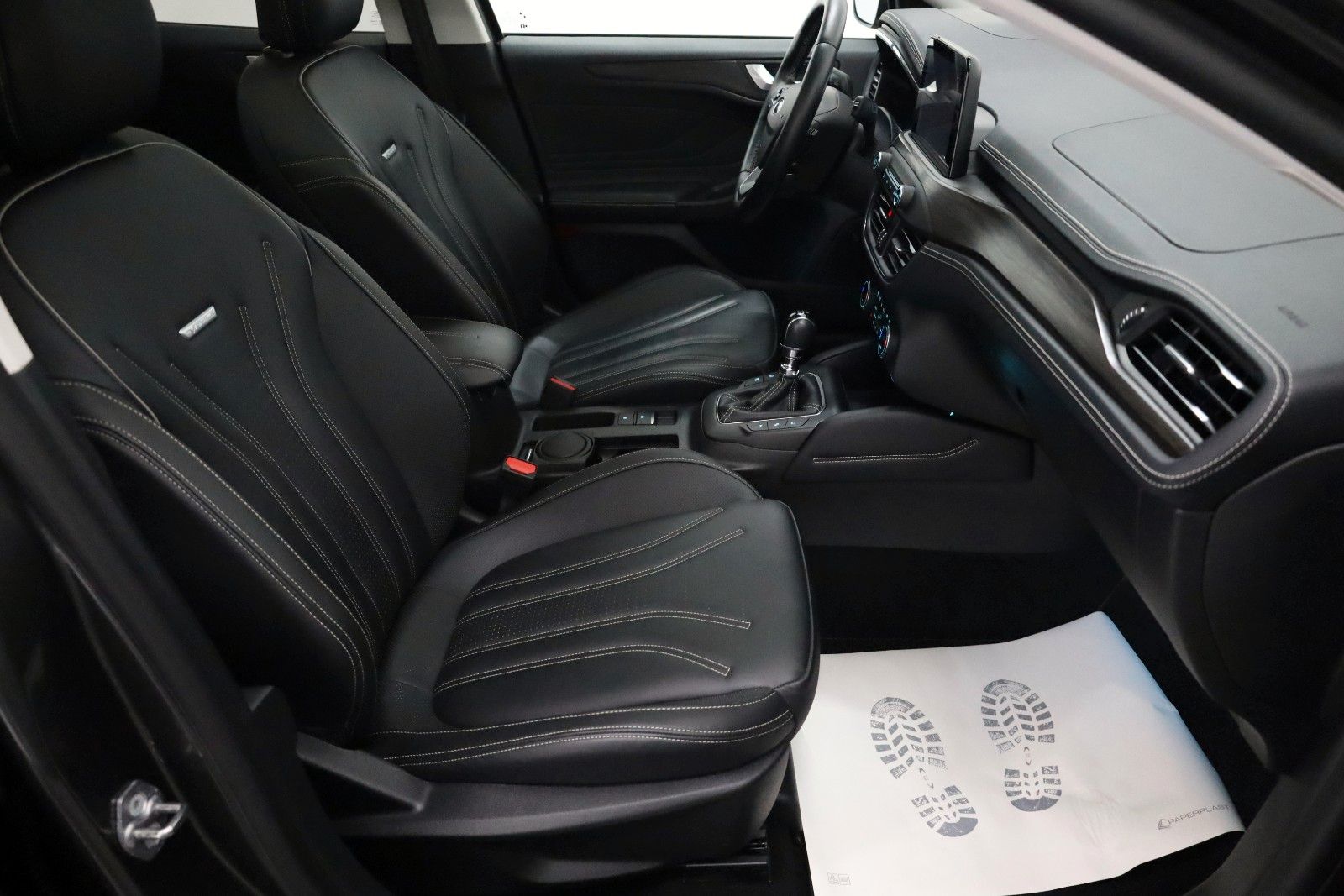 Fahrzeugabbildung Ford Focus Turnier Vignale, Kamera, Pano, Leder, LED