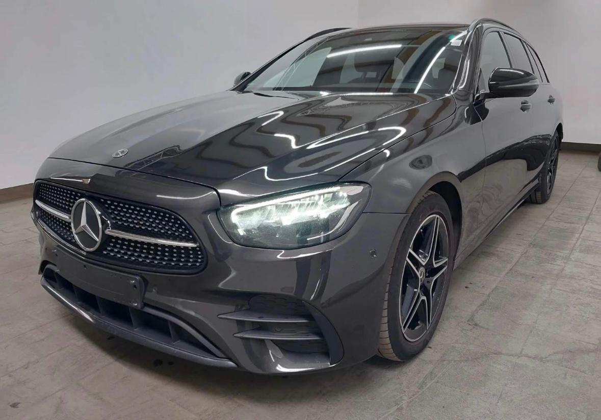 Mercedes-Benz E 220  T-Modell/AMG/LED/AHK/WIDESCREEN