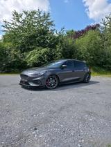 Ford Focus ST Mk4 Limousine  Stil trifft ... - Ford: Mk4