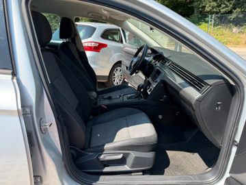 Volkswagen Passat Variant - 12