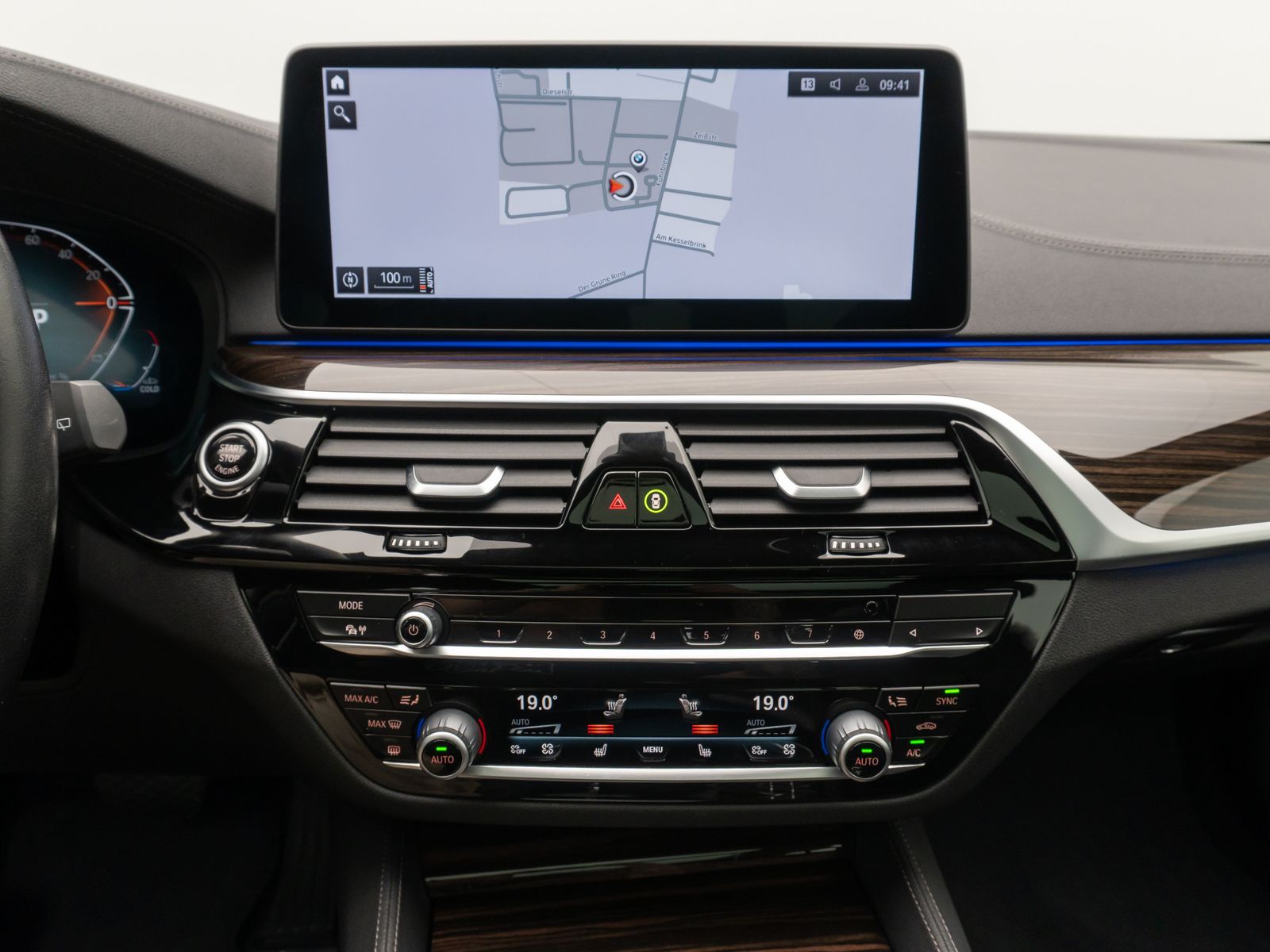 Fahrzeugabbildung BMW 540i xD Luxury Line 360° SoflCl DAB Panorama 20"