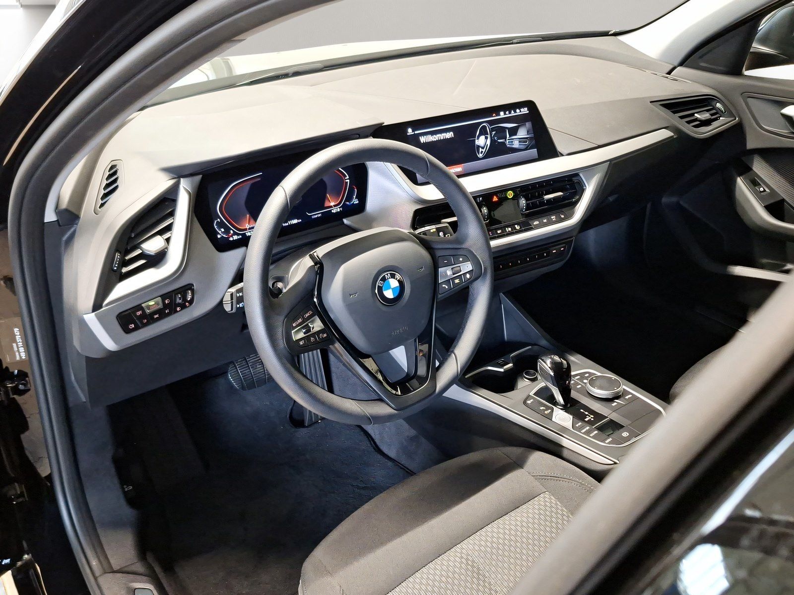 BMW 118i LiveCockpitProf Kamera LED Sitzheizung foto 4