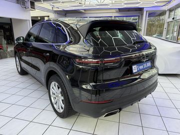 Porsche Cayenne - 3