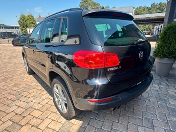Volkswagen Tiguan - 9