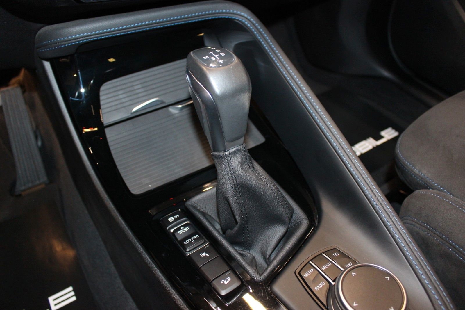 Fahrzeugabbildung BMW X1 xDrive 25 i M Sport Pano*HUD*Kamera*AHK