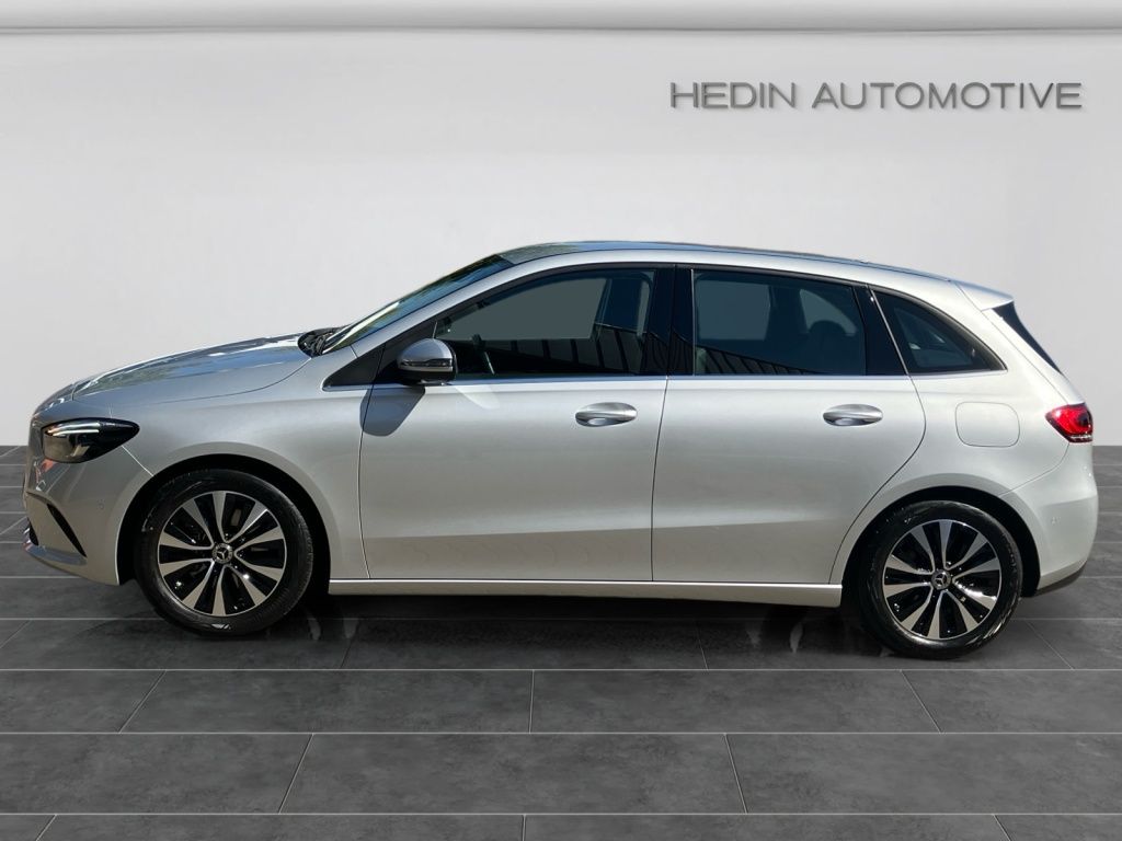 Mercedes-Benz B 220 — fotografia 3